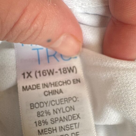 Time And Tru Halter Bikini Top Black & White Tribal Print With Mesh Size 1X NWT - Picture 6 of 7